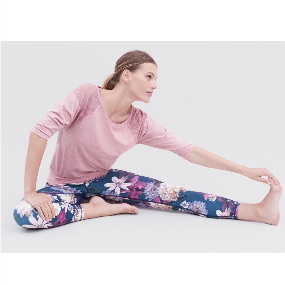 💕Sold 💕 Sweaty Betty Zero Gravity Print Leggings